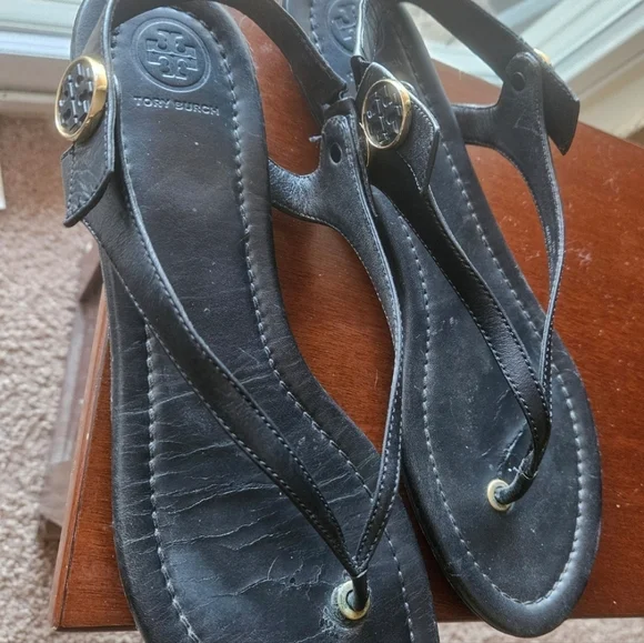 Tory Burch sandals. - Picture 5 of 6
